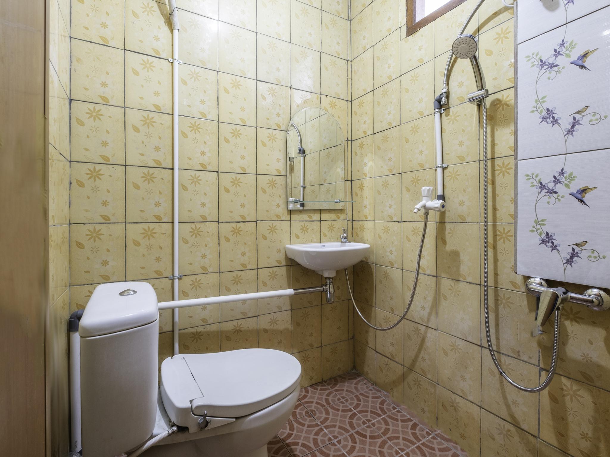 OYO 2391 Baladewa Residence Syariah Karawang Bagian luar foto