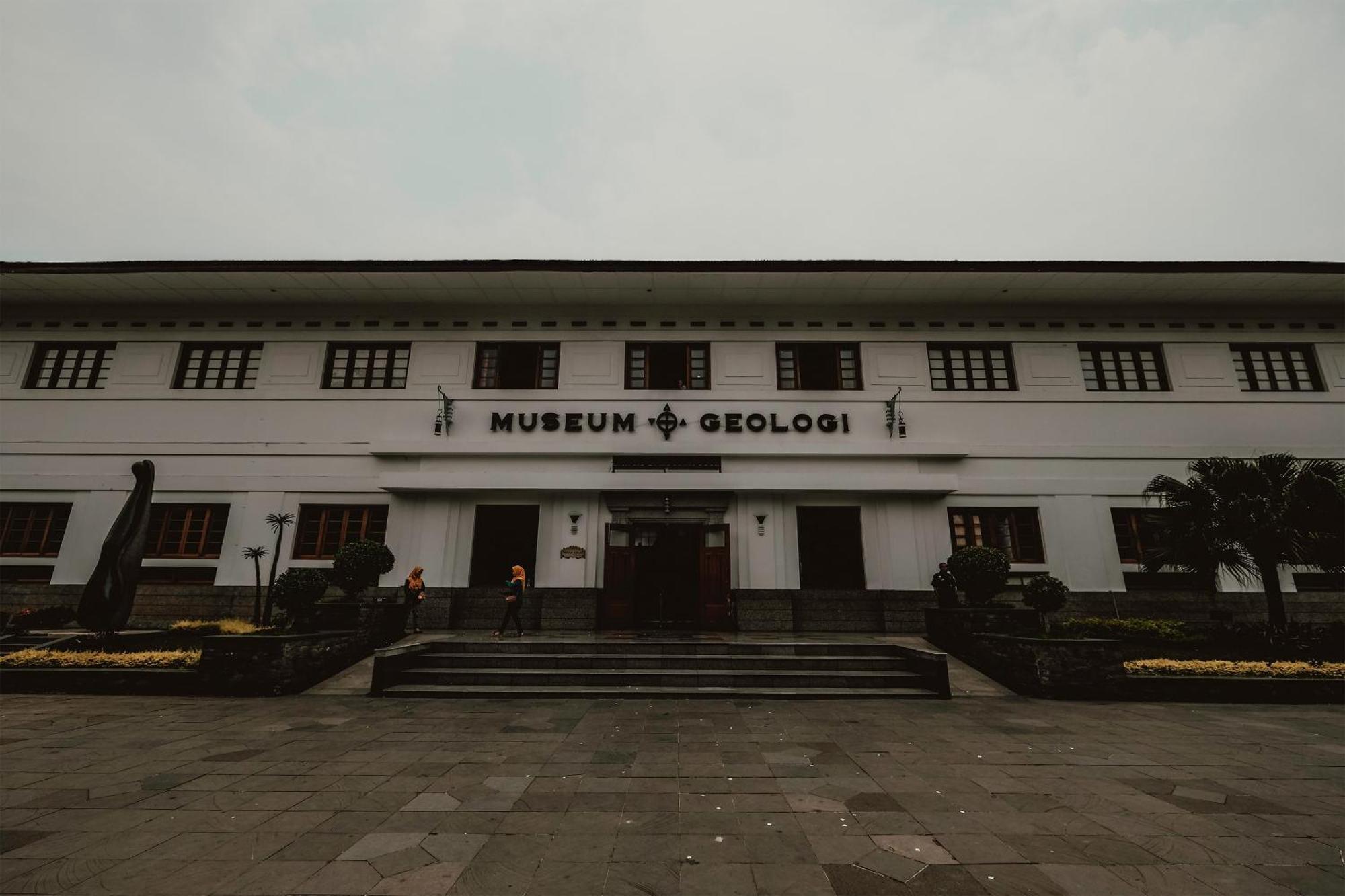 OYO 2391 Baladewa Residence Syariah Karawang Bagian luar foto